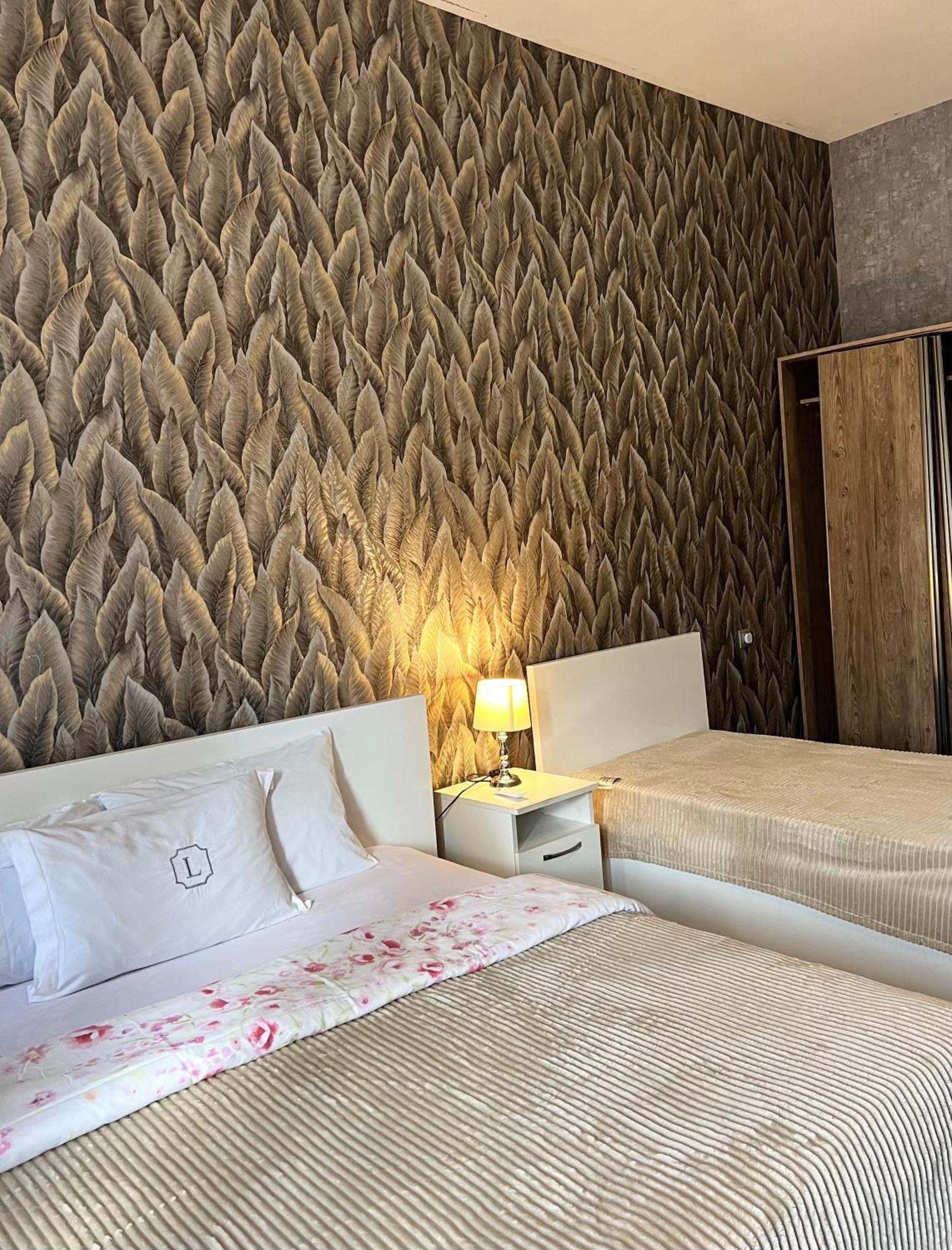 Hotel 6 Тбилиси Экстерьер фото